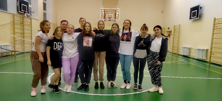Соревнования по многоборью среди девушек.