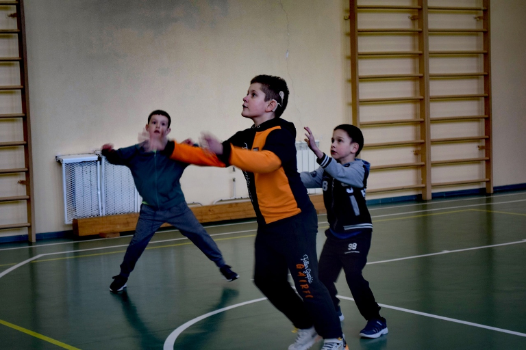 Соревнования по спортивной игре &amp;quot;Перекидки&amp;quot;.